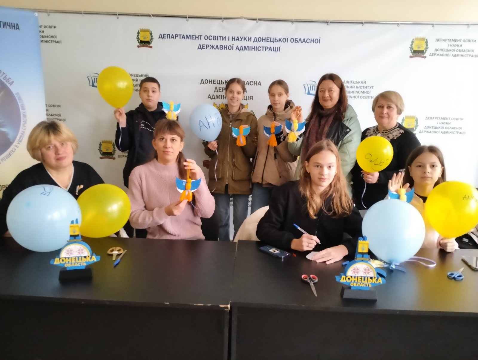 Майстер-клас з елементами тренінгу «Обереги для воїнів Збройних Сил України» в освітньому хабі «Донеччина»